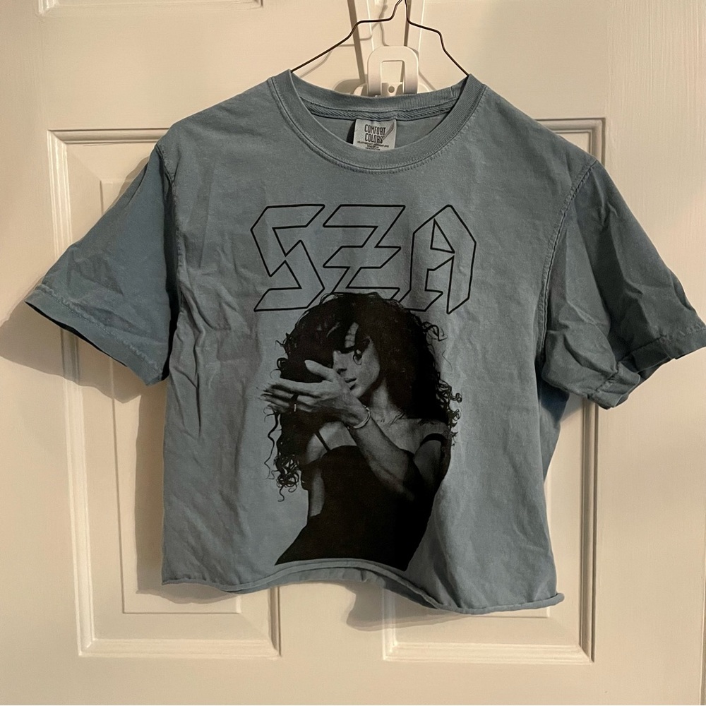 SZA crop top